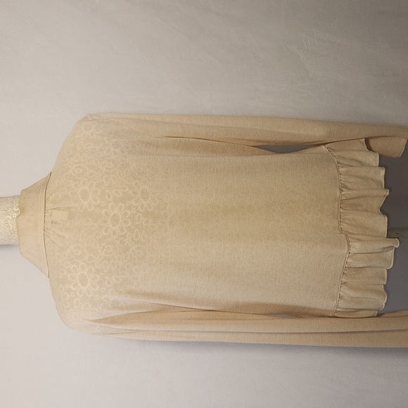 J Jill Women's Size MP Beige Floral Lace Pin Tucked Long Sleeve Button Down Top - Picture 9 of 14